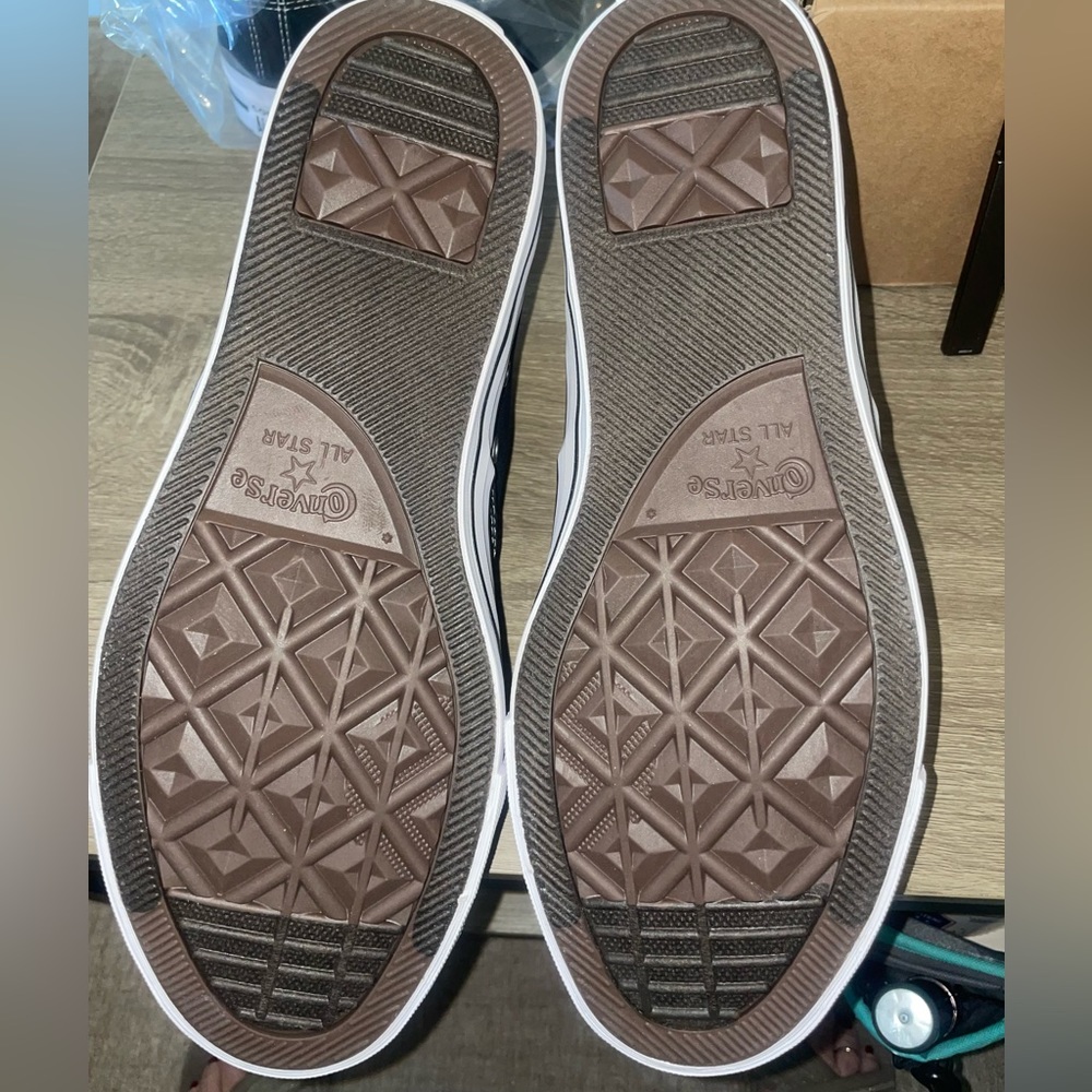 ❇️NWT❇️ Converse CTAS
Malden Street Mid - Picture 9 of 9